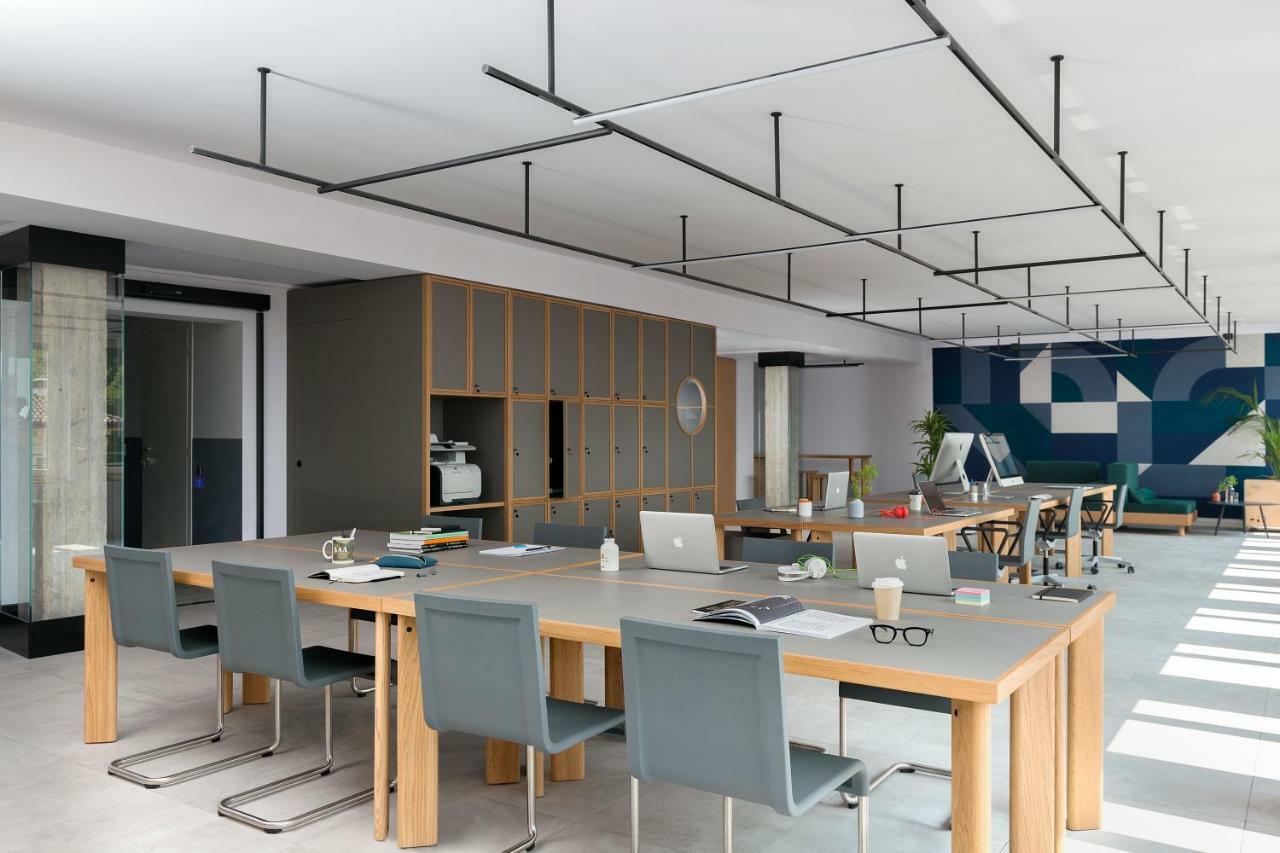 Bnbiz - Coworking Hotel ฟิโอเร็นซัวลา ดาร์ดา ภายนอก รูปภาพ