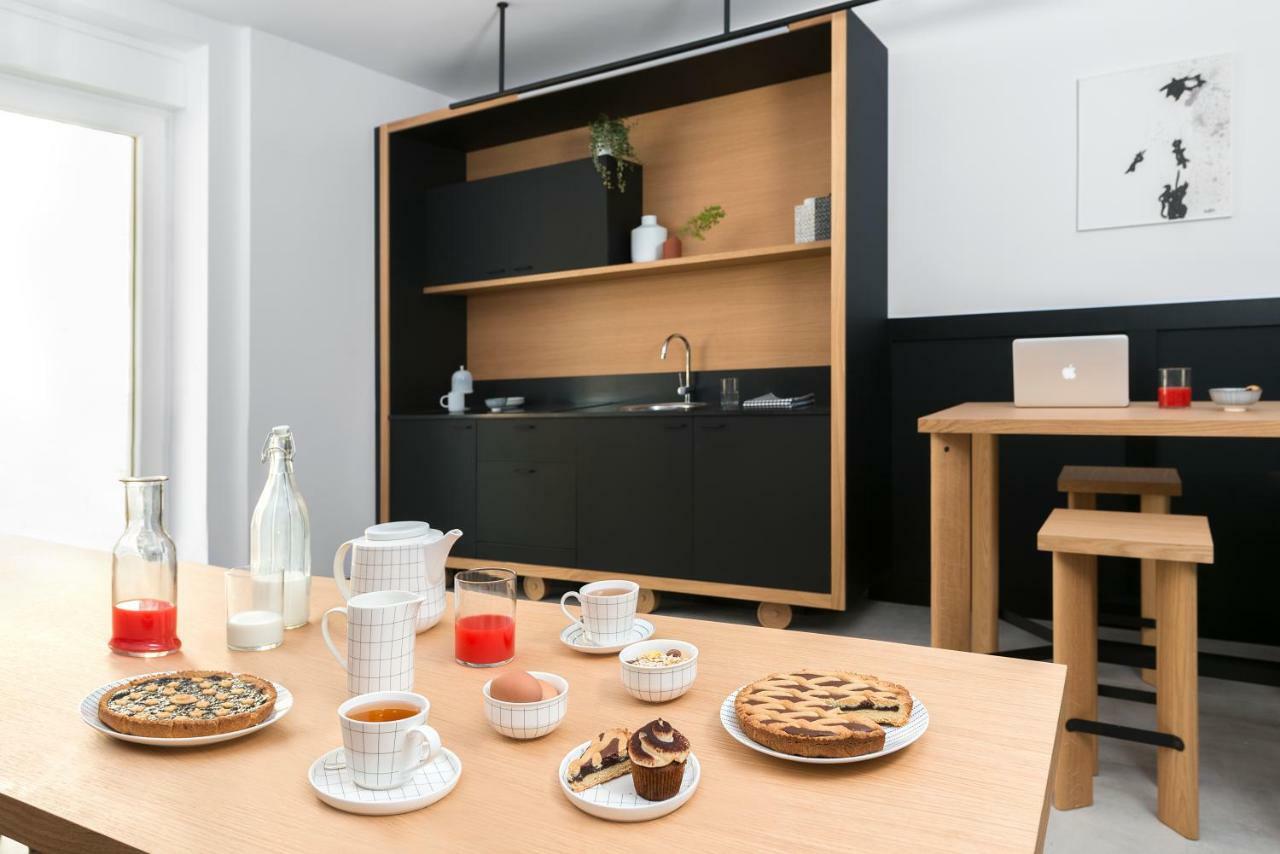 Bnbiz - Coworking Hotel ฟิโอเร็นซัวลา ดาร์ดา ภายนอก รูปภาพ